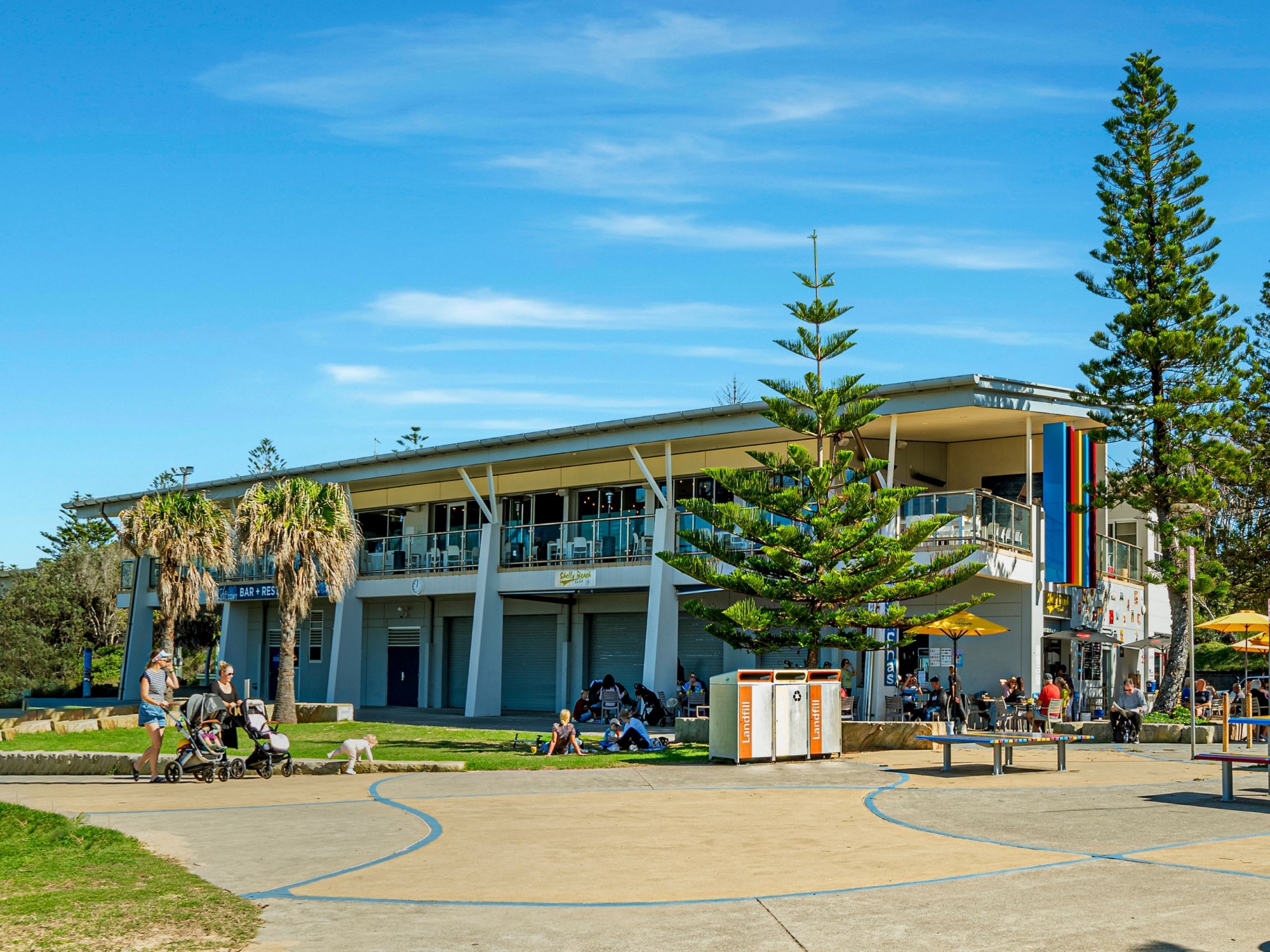 family-friendly-beach-near-the-entrance-nsw