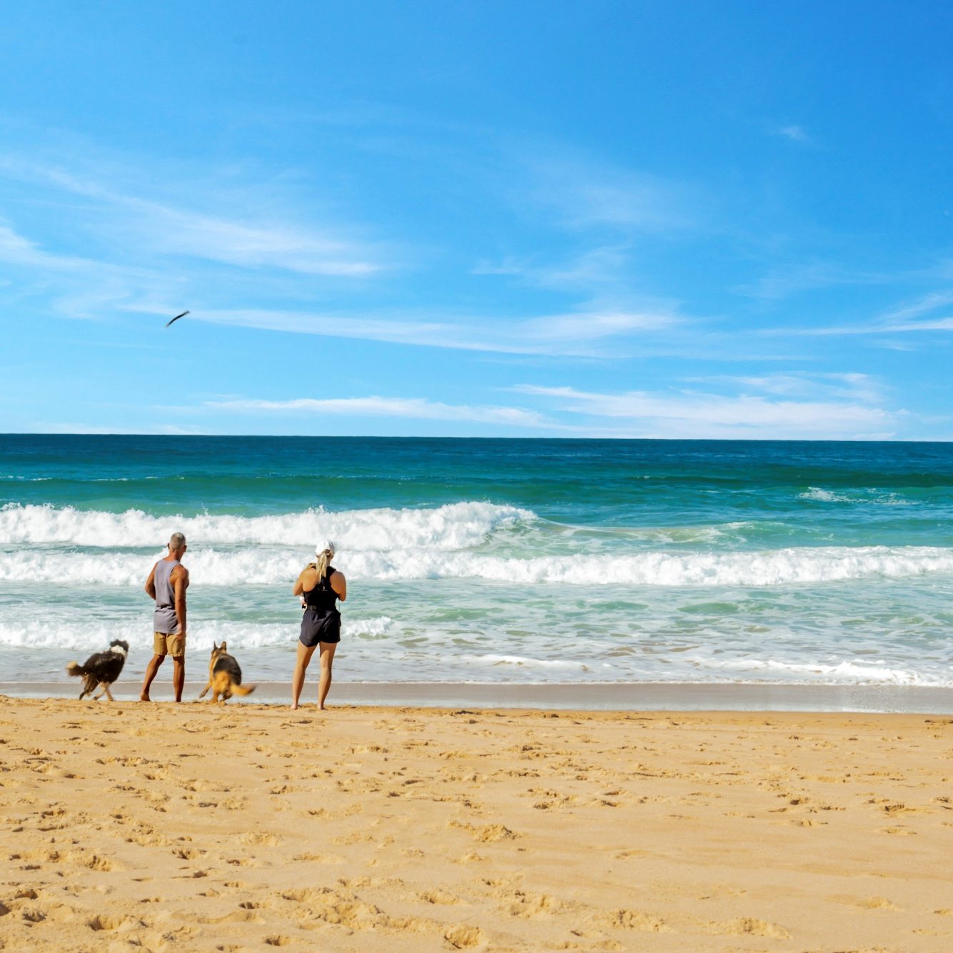 family-at-the-entrance-beach-nsw