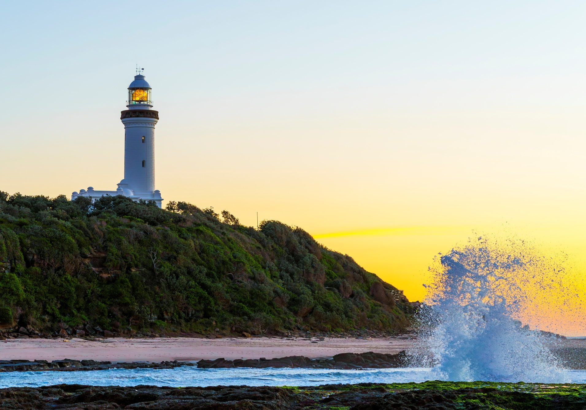 norah-head-lighthouse-sunset-central-coast